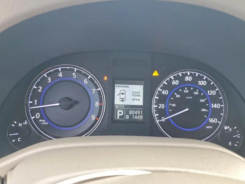 2015 INFINITI Q40 BASE  