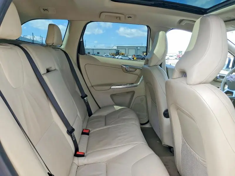 2013 VOLVO XC60 T6  