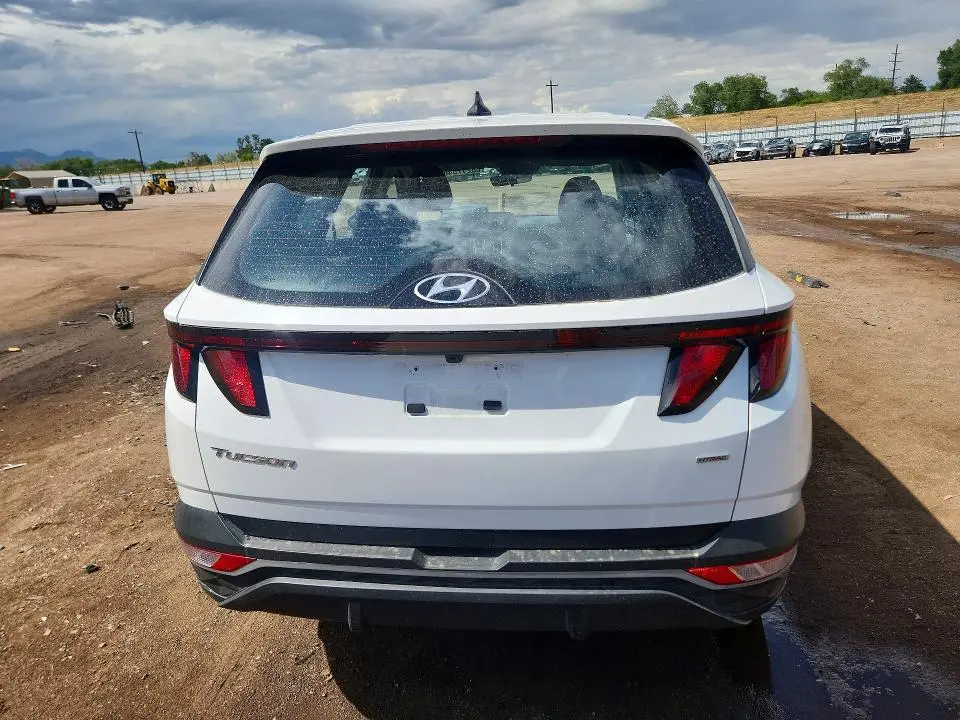 2024 HYUNDAI TUCSON SE  