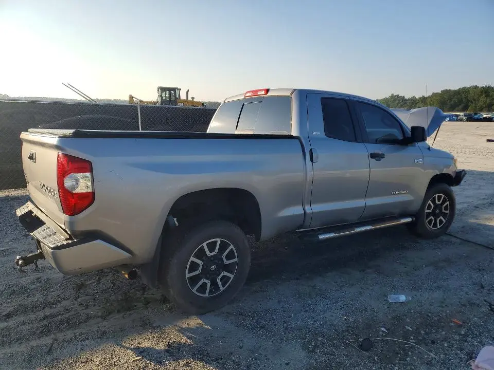 2017 TOYOTA TUNDRA SR5  