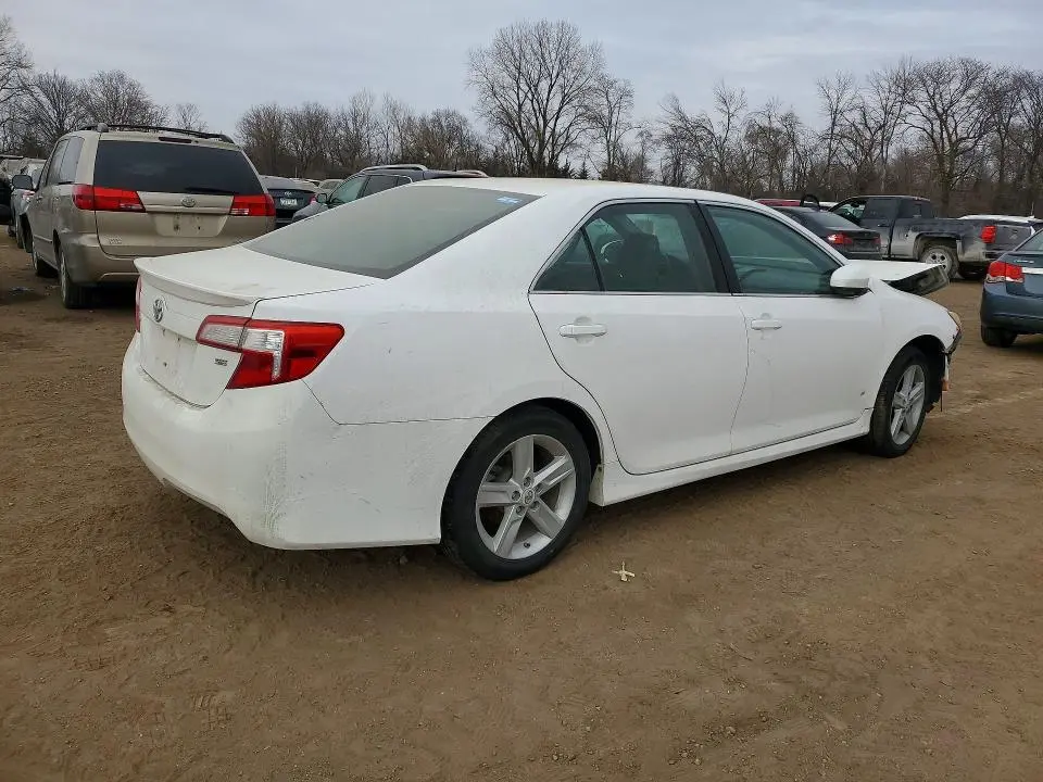 2012 TOYOTA CAMRY SE  