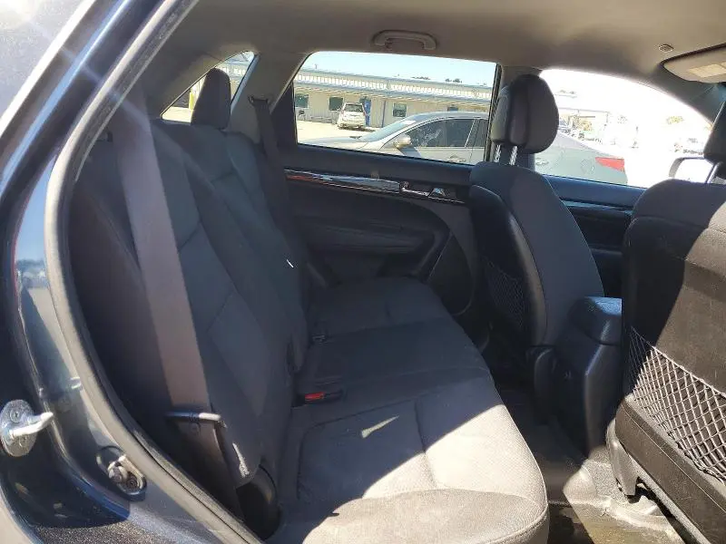 2012 KIA SORENTO BASE  