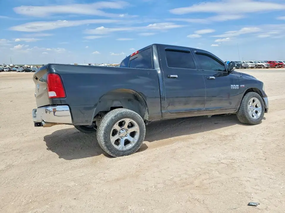 2017 RAM 1500 SLT  