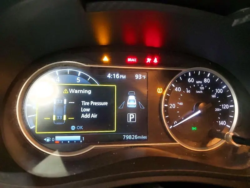 2022 NISSAN VERSA SR  