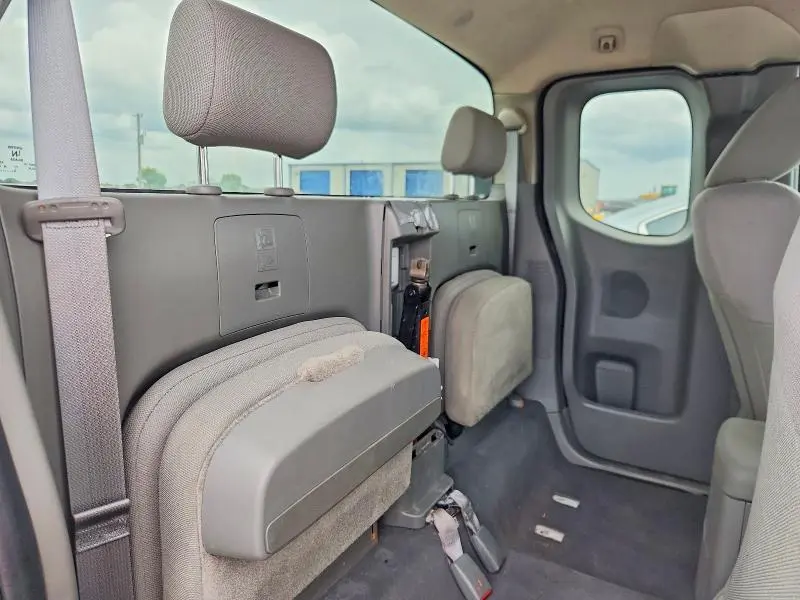 2020 NISSAN FRONTIER S  