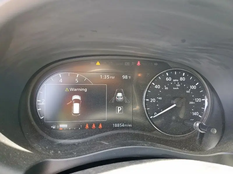 2022 NISSAN KICKS SV  