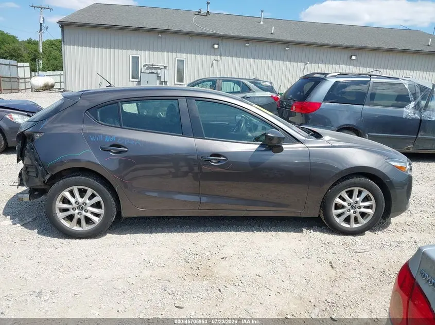 2017 MAZDA MAZDA3 SPORT