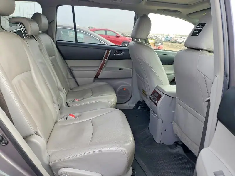 2012 TOYOTA HIGHLANDER   