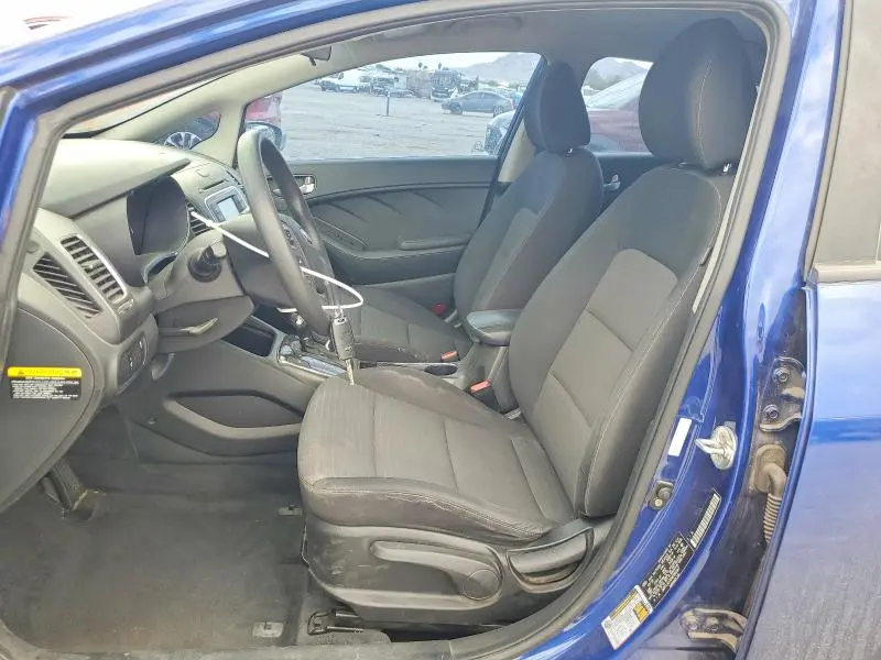 2017 KIA FORTE LX  
