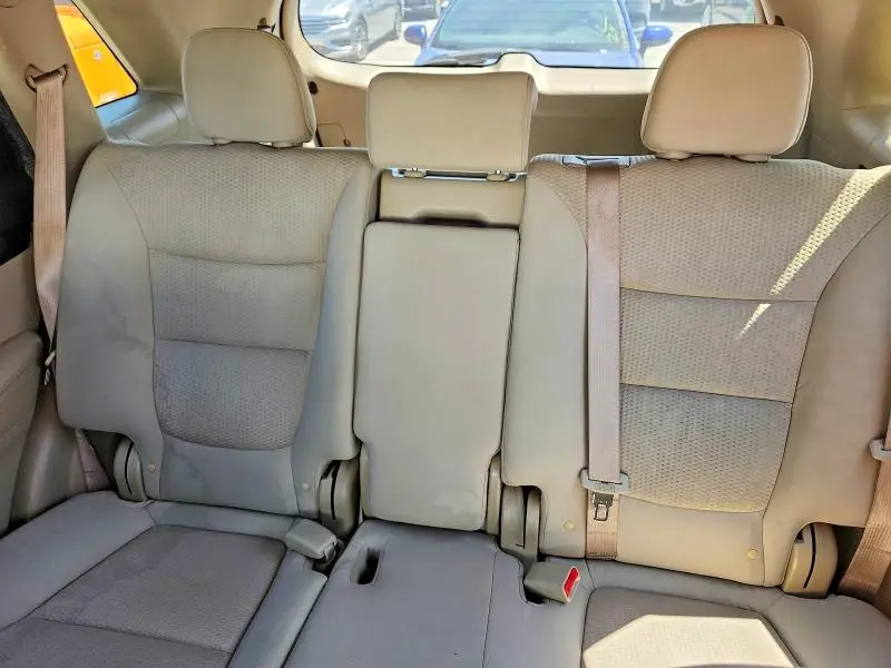 2011 KIA SORENTO LX  