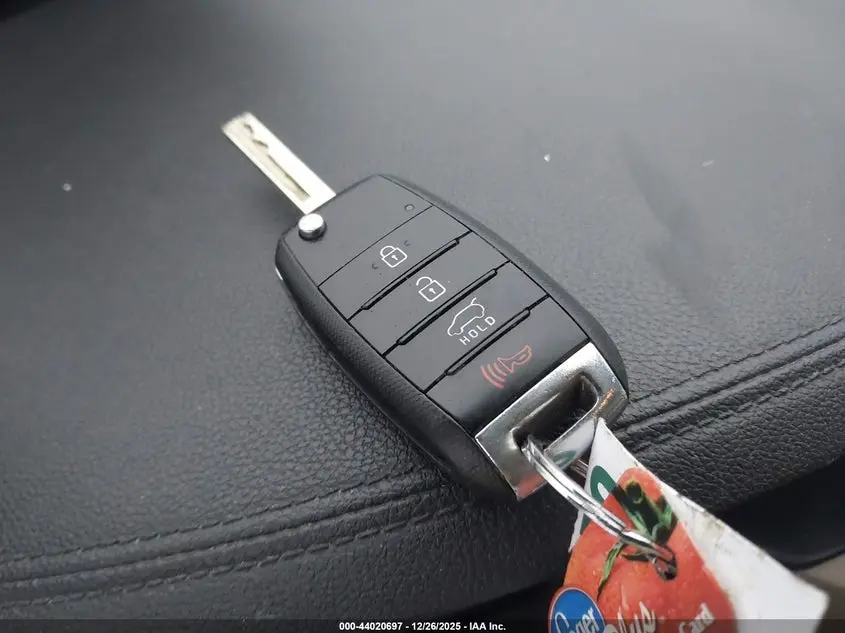 2016 KIA SORENTO 2.4L LX