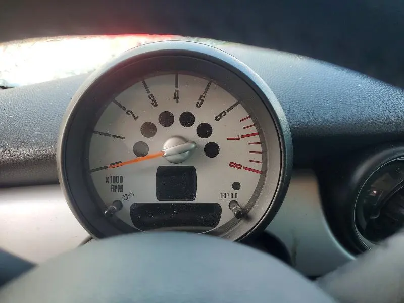 2011 MINI COOPER   