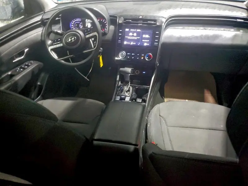 2022 HYUNDAI TUCSON SE  