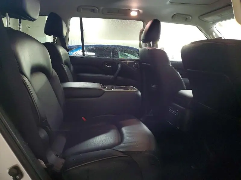 2022 INFINITI QX80 LUXE  
