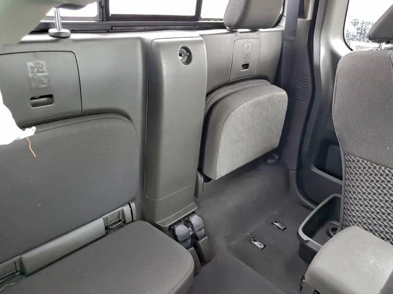 2020 NISSAN FRONTIER S  