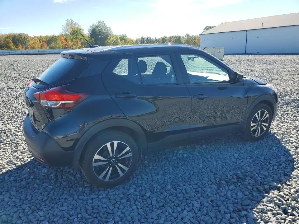 2018 NISSAN KICKS SV  