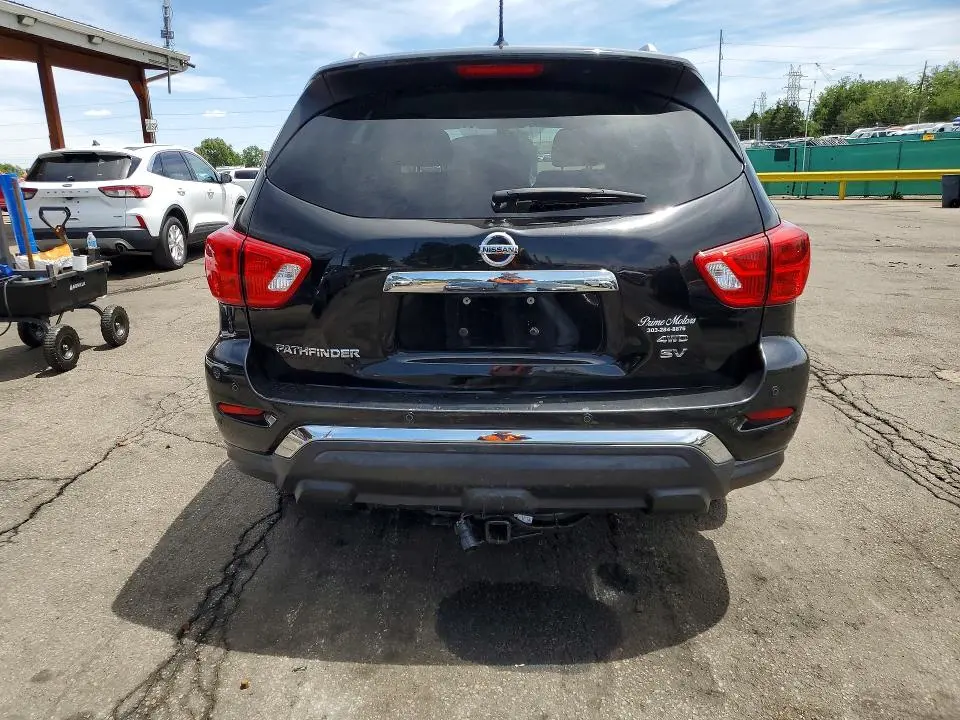 2018 NISSAN PATHFINDER SV  
