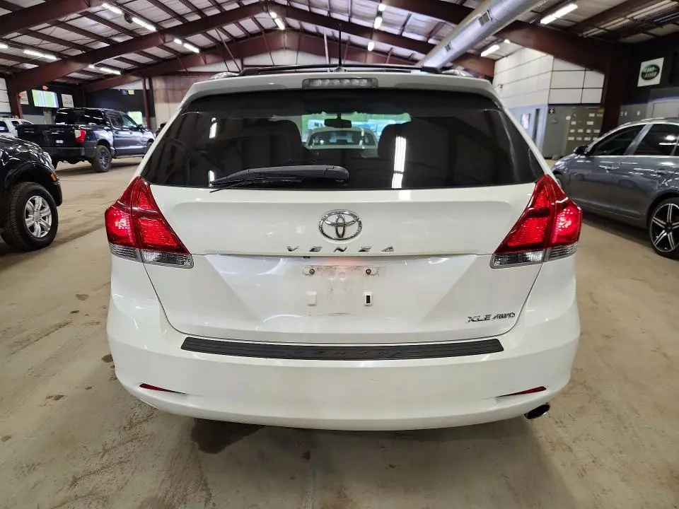 2013 TOYOTA VENZA XLE  