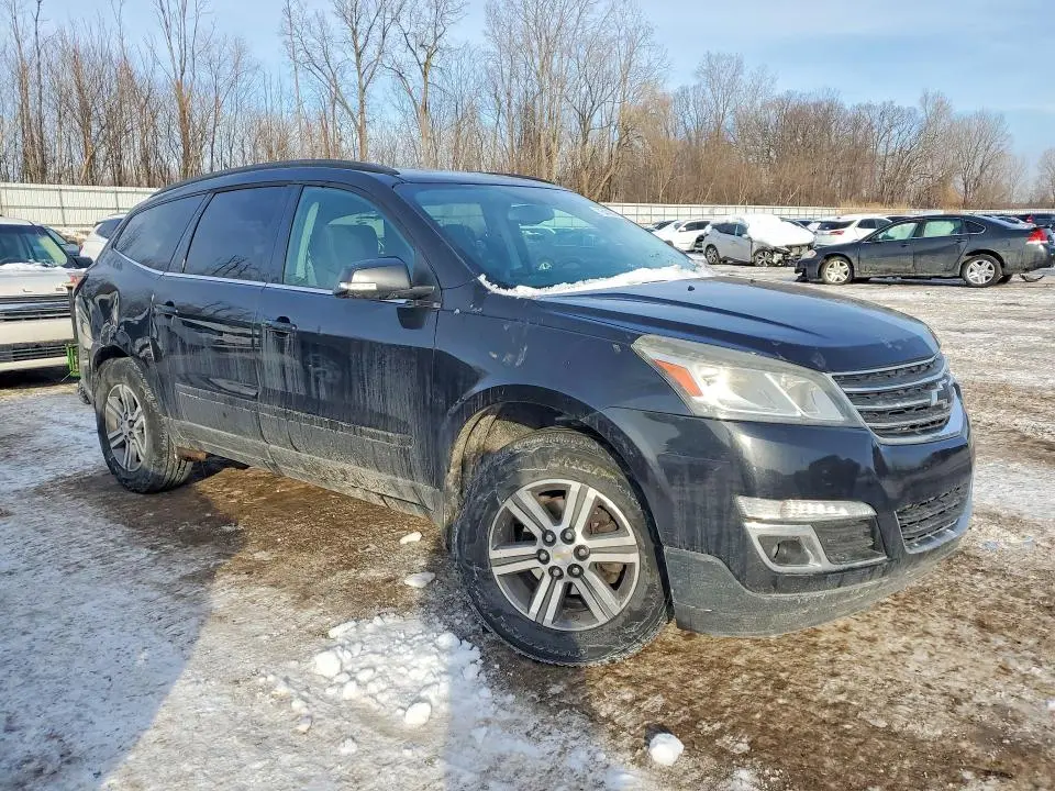 2015 CHEVROLET TRAVERSE LT  
