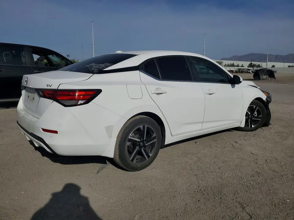 2024 NISSAN SENTRA SV  