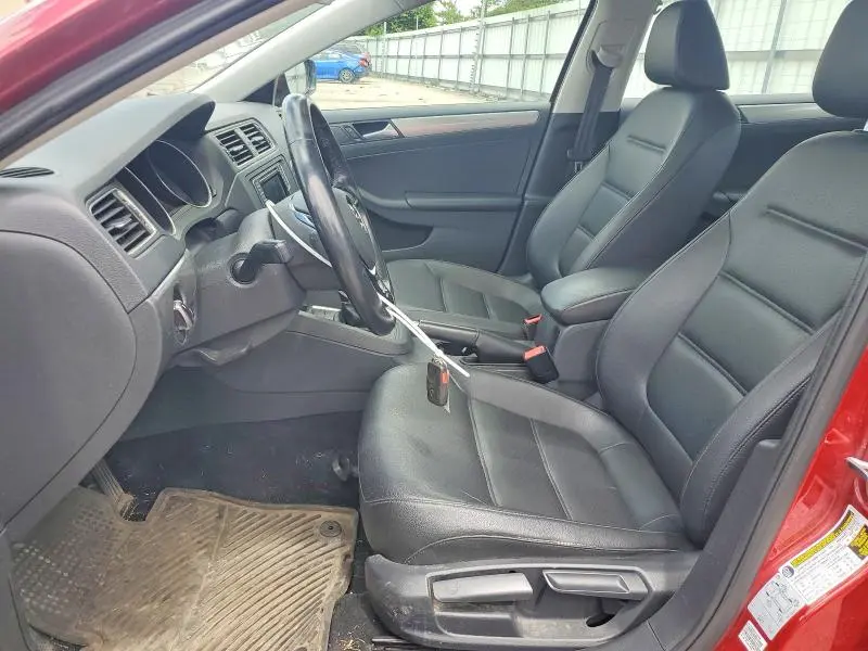 2018 VOLKSWAGEN JETTA SE  