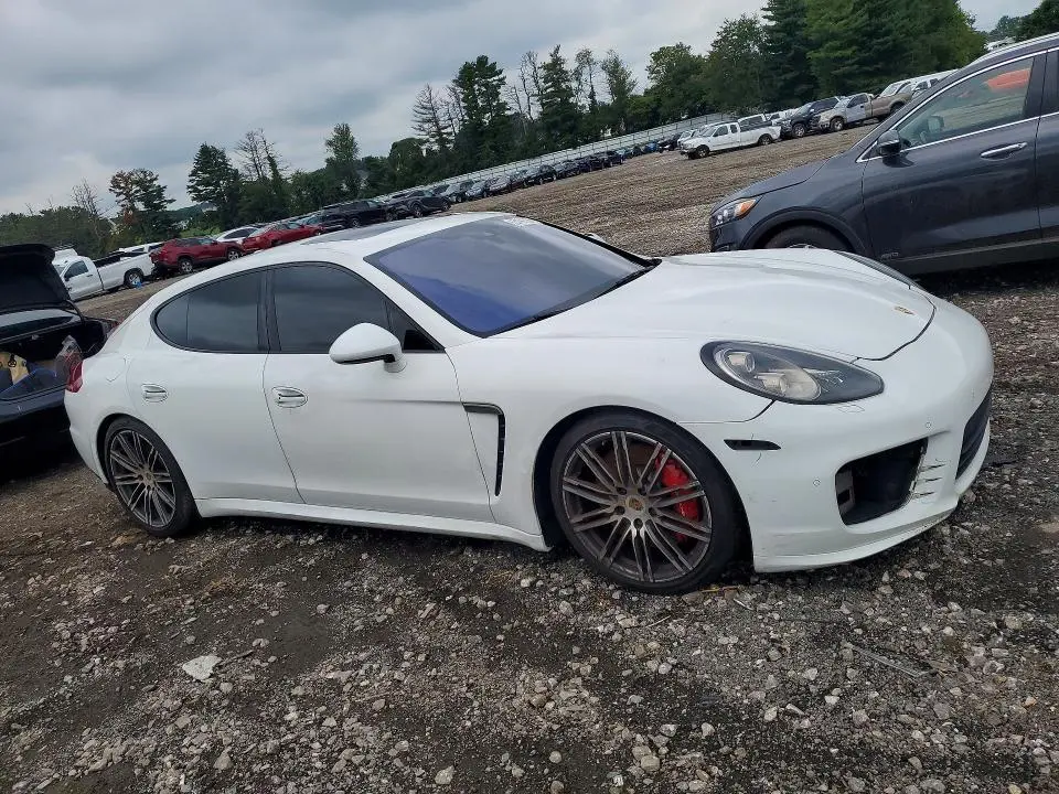 2015 PORSCHE PANAMERA GTS  