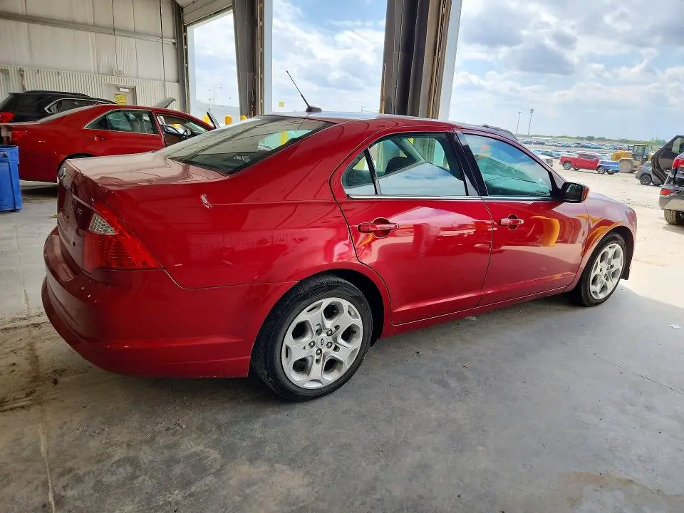 2011 FORD FUSION SE  