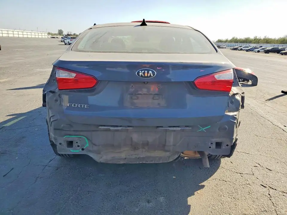 2016 KIA FORTE LX  