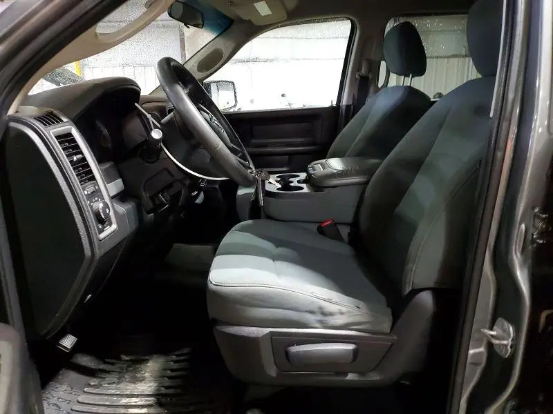 2013 RAM 1500 ST  