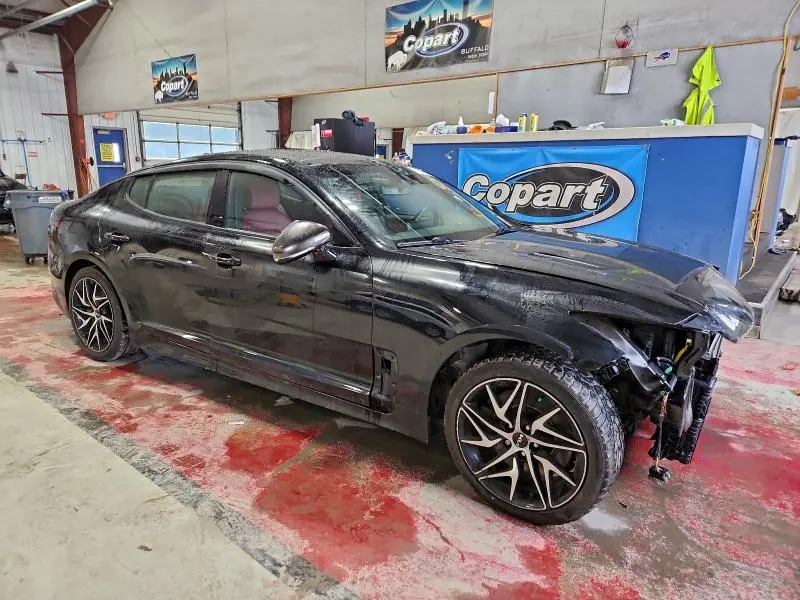 2022 KIA STINGER GT LINE  