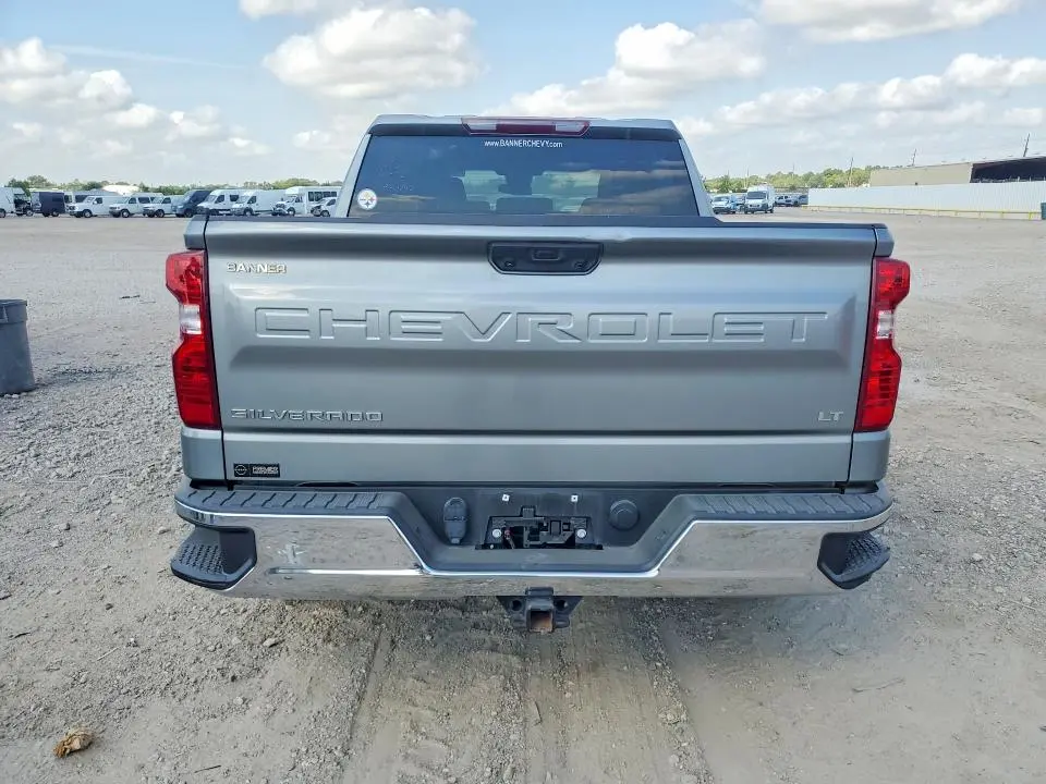 2023 CHEVROLET SILVERADO C1500 LT  