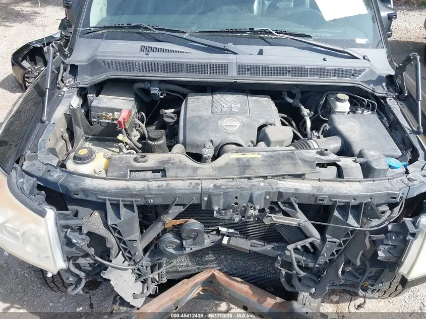 2011 NISSAN TITAN SL