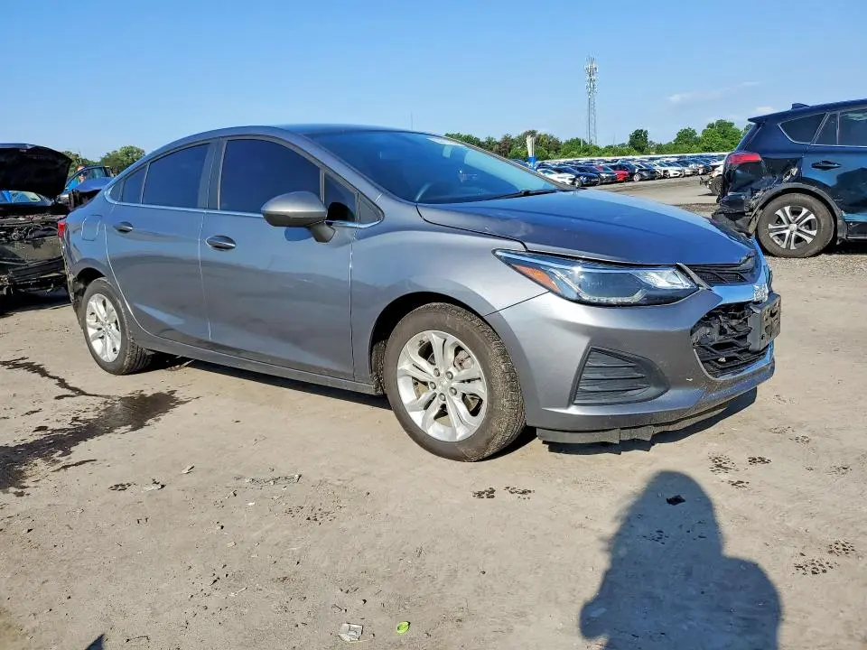 2019 CHEVROLET CRUZE LT  