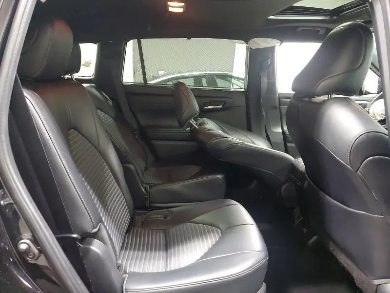 2023 TOYOTA HIGHLANDER XSE  