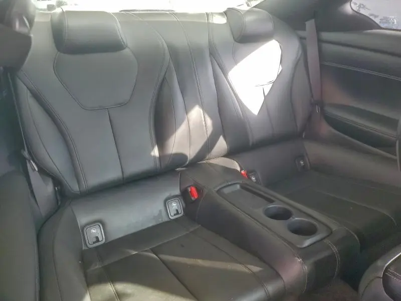 2018 INFINITI Q60 LUXE 300  