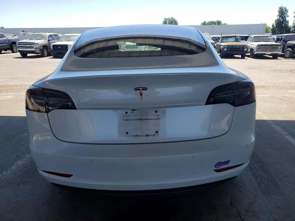 2018 TESLA MODEL 3   