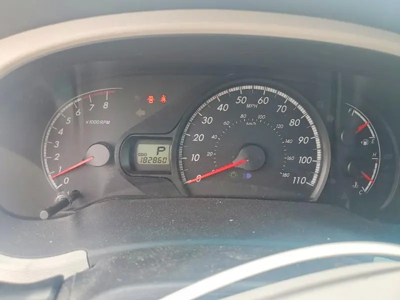 2011 TOYOTA SIENNA LE  