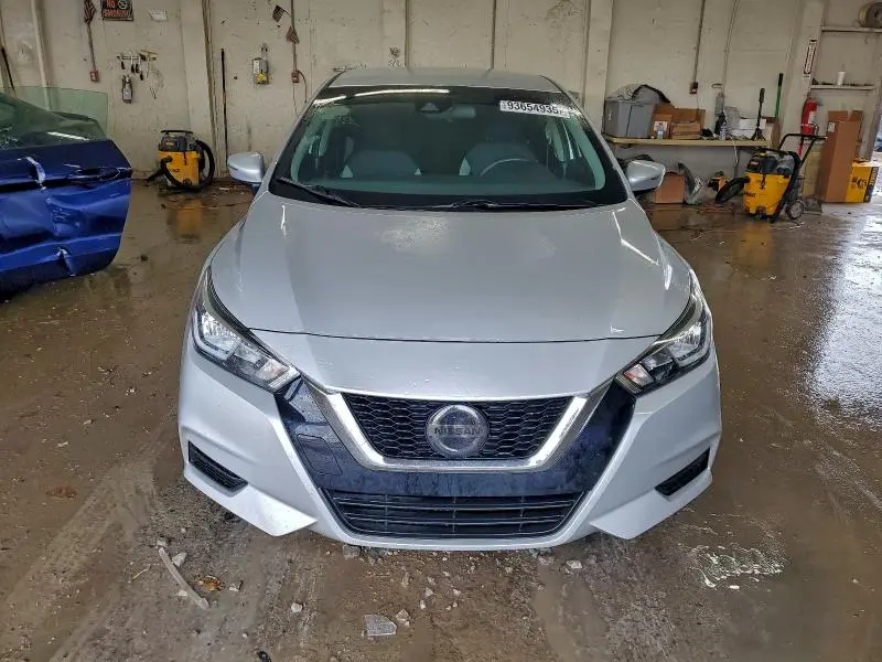 2020 NISSAN VERSA SV  