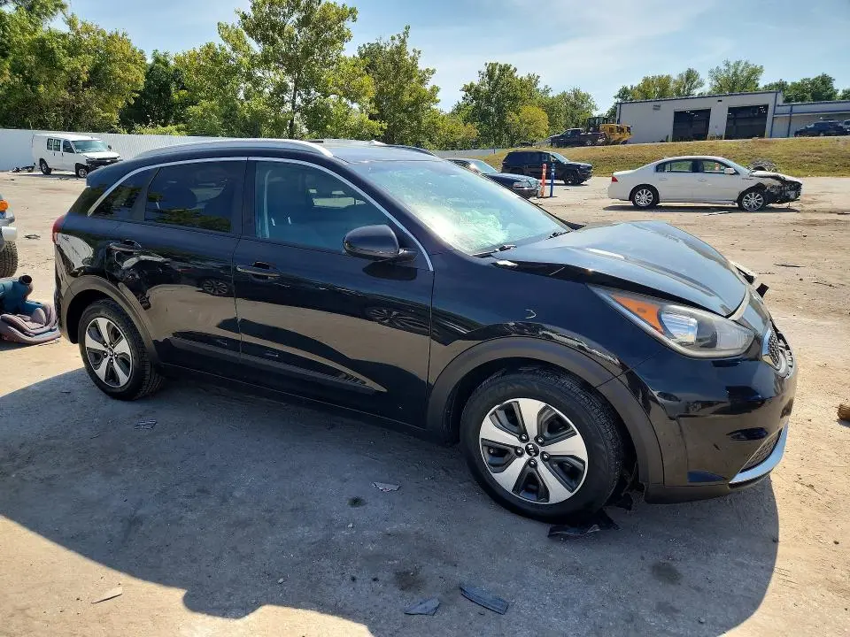 2018 KIA NIRO LX  