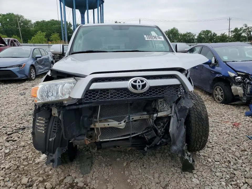 2010 TOYOTA 4RUNNER SR5  