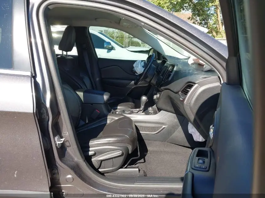 2019 JEEP CHEROKEE LATITUDE PLUS 4X4