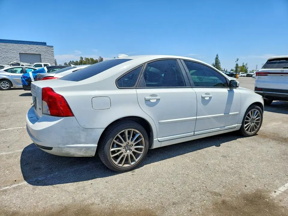 2010 VOLVO S40 2.4I  