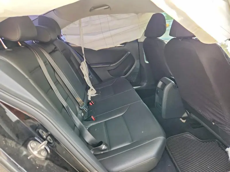 2015 VOLKSWAGEN JETTA SE  