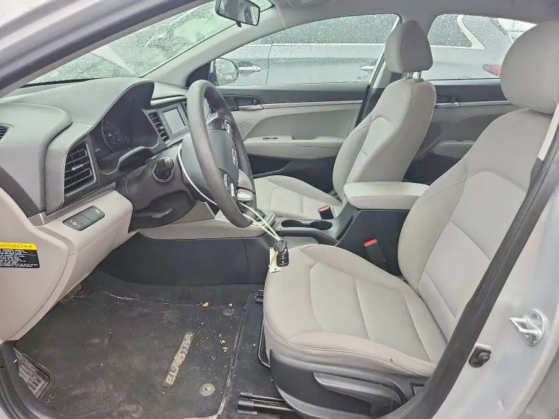 2019 HYUNDAI ELANTRA SE  