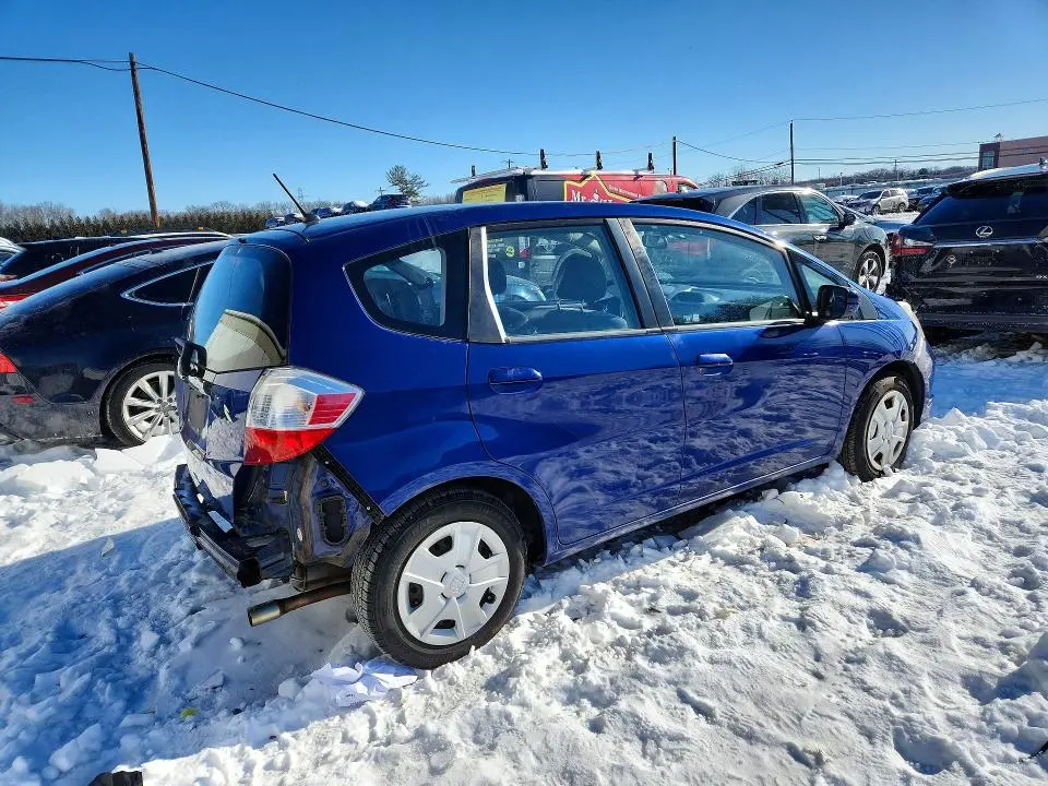 2013 HONDA FIT   