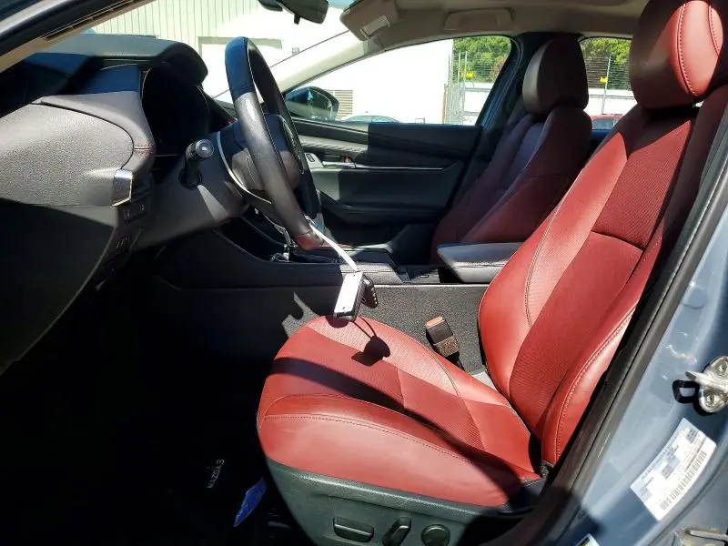 2023 MAZDA 3 PREFERRED  