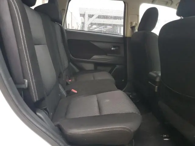 2017 MITSUBISHI OUTLANDER ES  