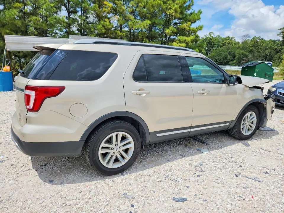 2017 FORD EXPLORER XLT  