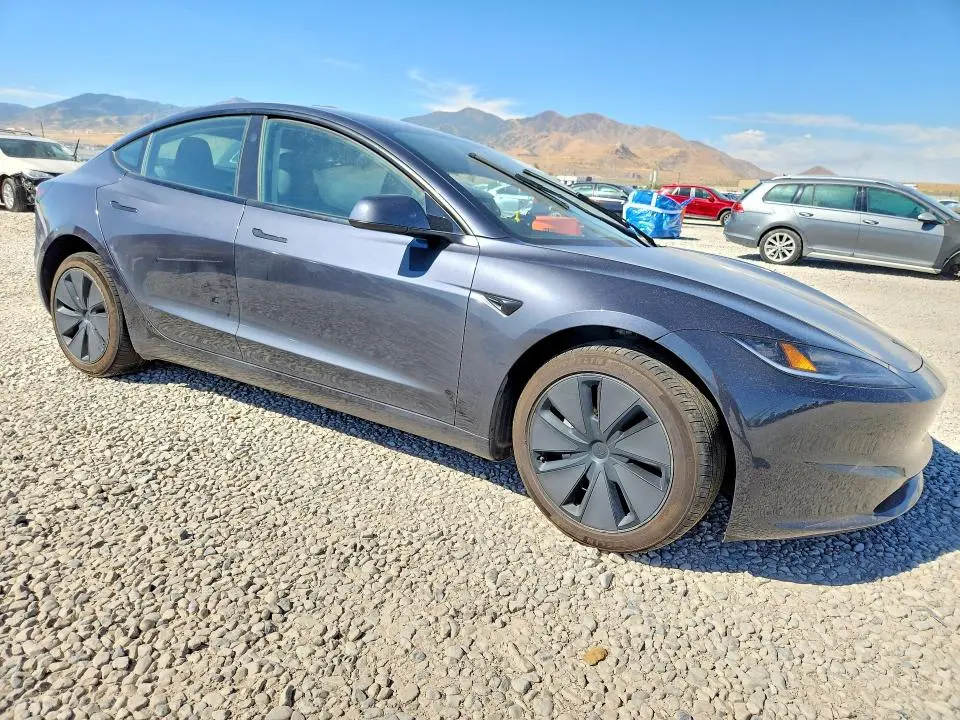 2026 TESLA MODEL 3   