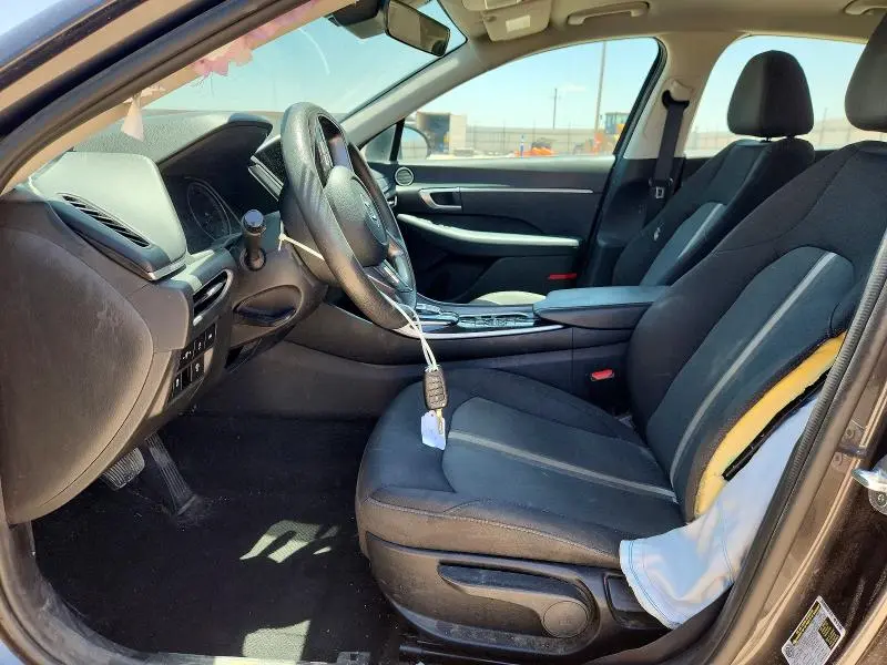 2021 HYUNDAI SONATA SE  